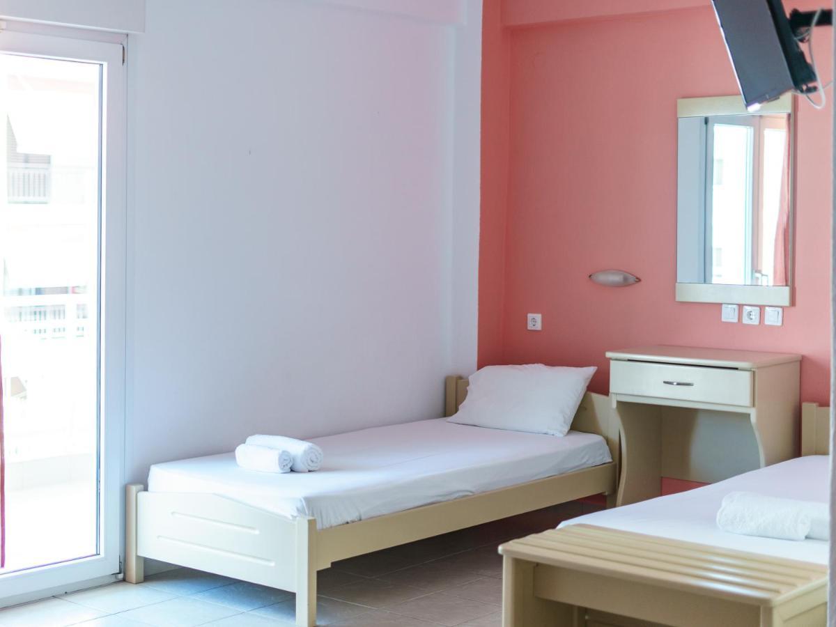 Achilleas Apartments Paralia Skotinis Exterior photo